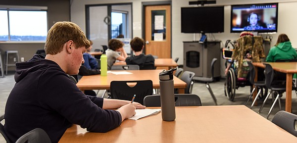 Blair Oaks, Jefferson City districts take stock of annual performance report, plan to improve for next year - Vimarsana News