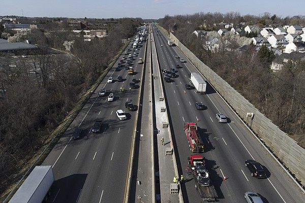 Police: Driver veered into highway work zone, killing 6 - Vimarsana News