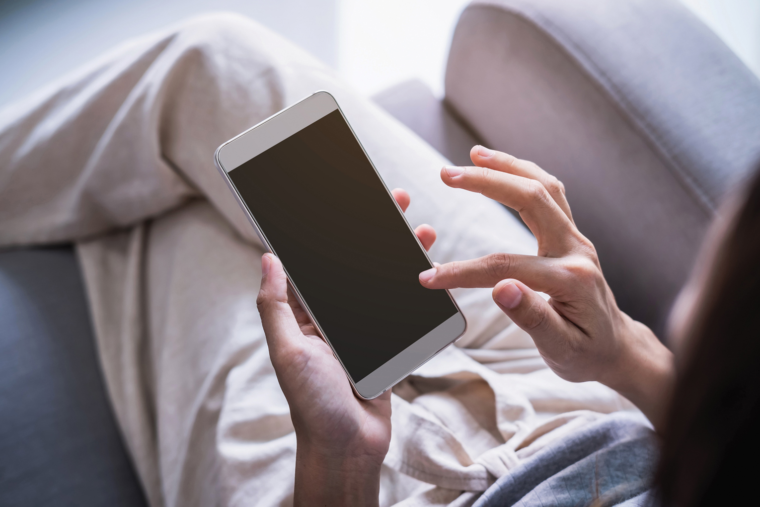 Attention, Travelers: Now Is the Best Time to Switch to eSIM - Vimarsana News