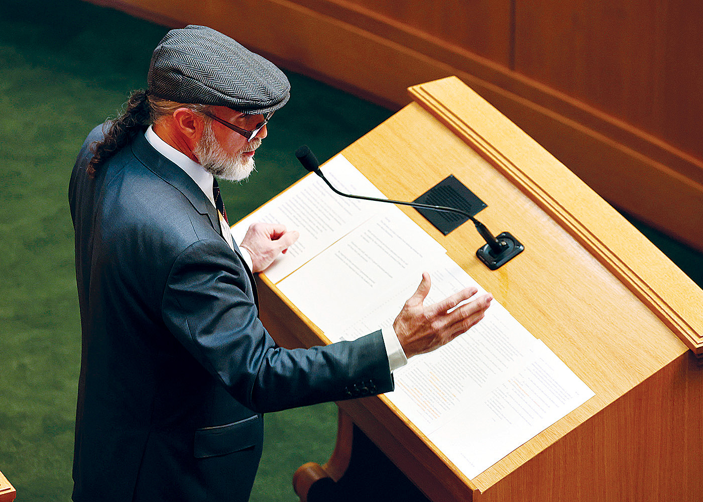 Bill that would bar school officials from addressing students by a pronoun inconsistent with student's biological sex on its to Senate - Vimarsana News