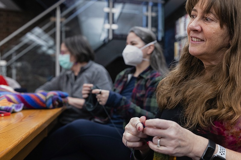 Handmade blankets refugees, immigrants to US El Dorado News