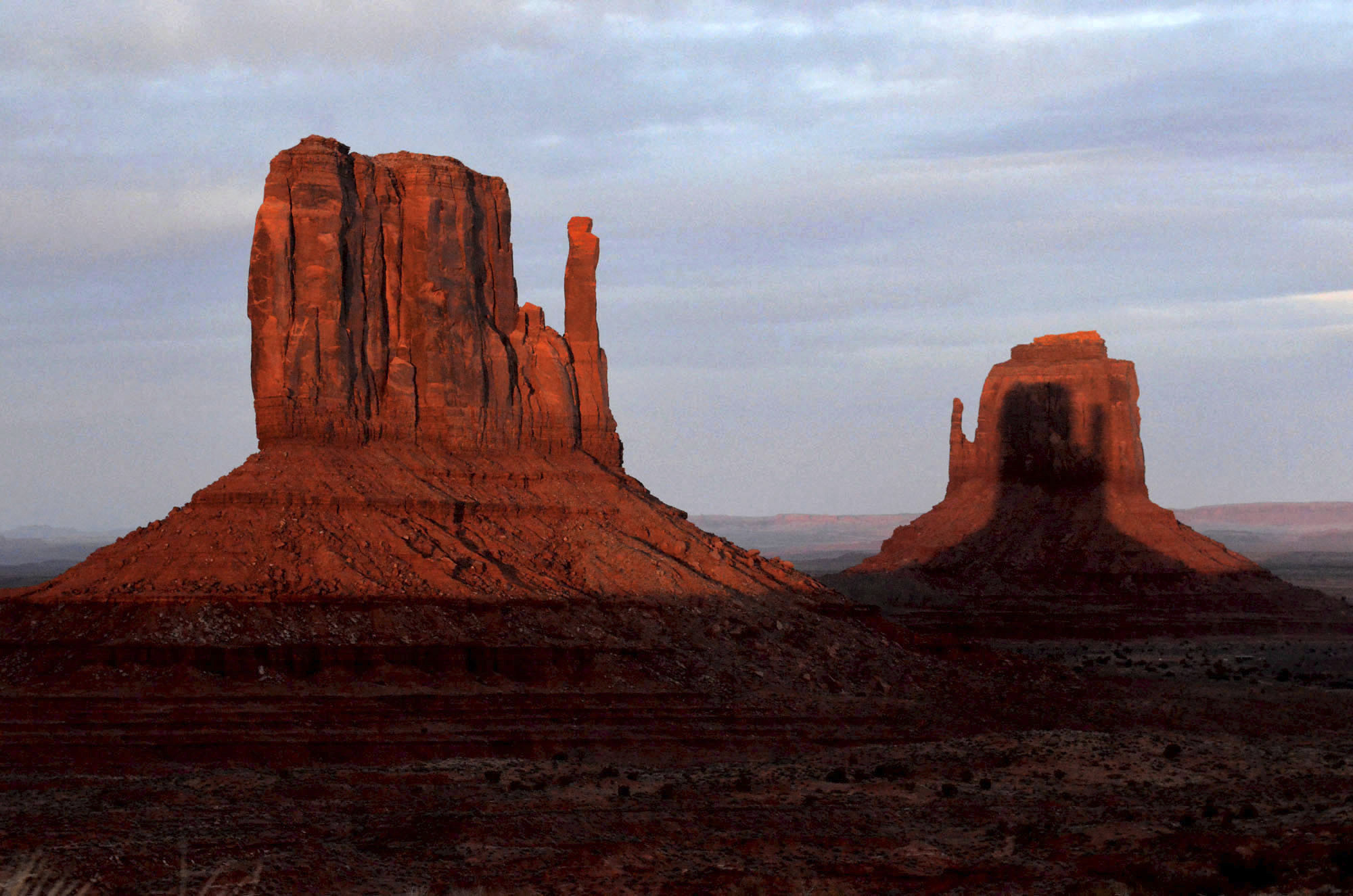 Towering Monument Valley buttes display sunset spectacle - Vimarsana News