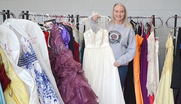 Prom attire available | Pea Ridge Times