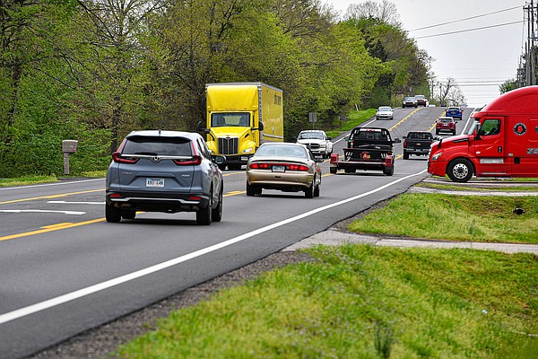 Greenwood City Council moving to prohibit truck traffic on Center Street; violators could face fine under proposed ordinance - Vimarsana News
