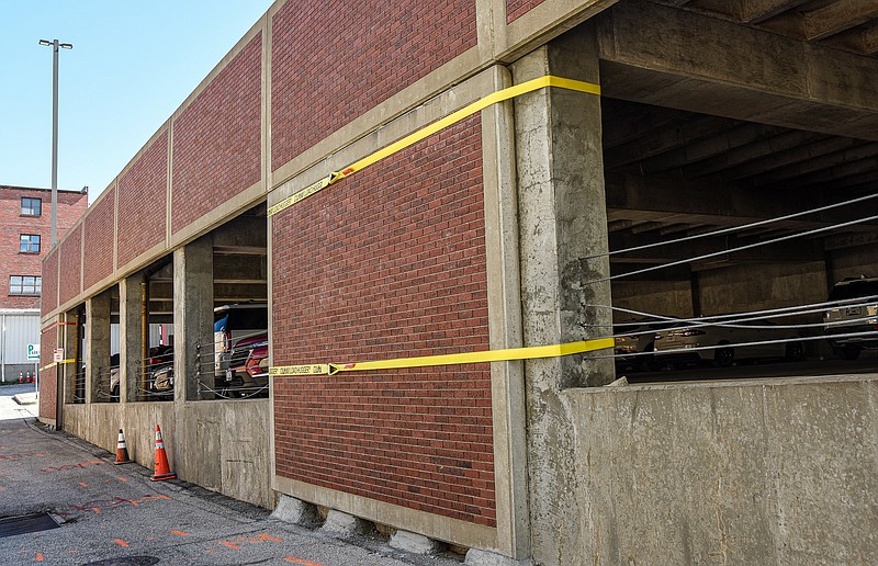Jefferson City Council OKs contract for parking garage repairs