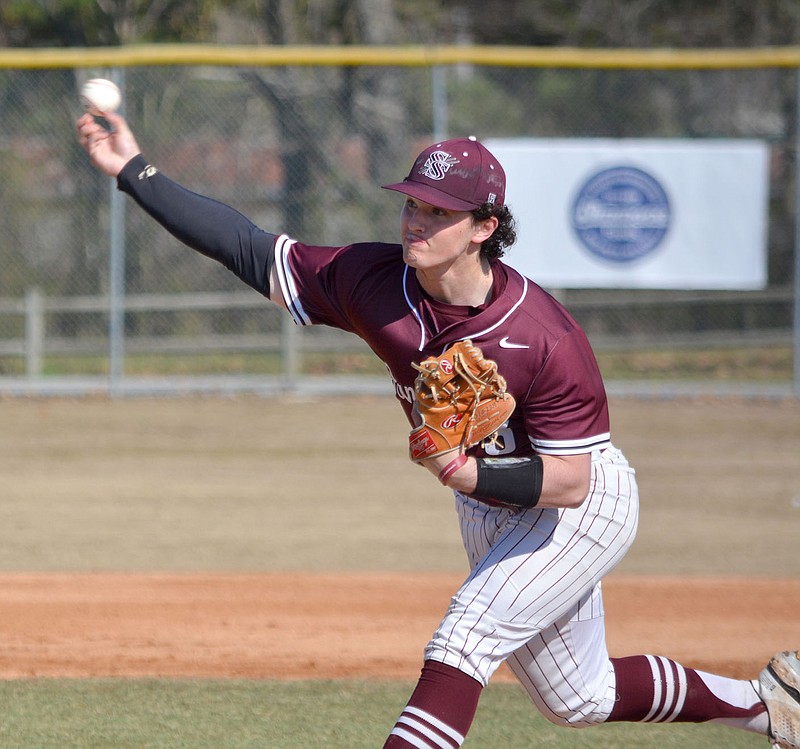 Graham Thomas/Herald-Leader
Siloam Springs senior Andrew Pilcher throws a pitch against Alma on March 28.