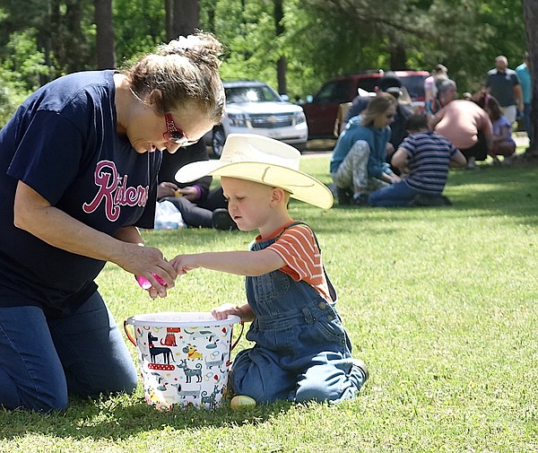 Easter bunny visits Atlanta State Park