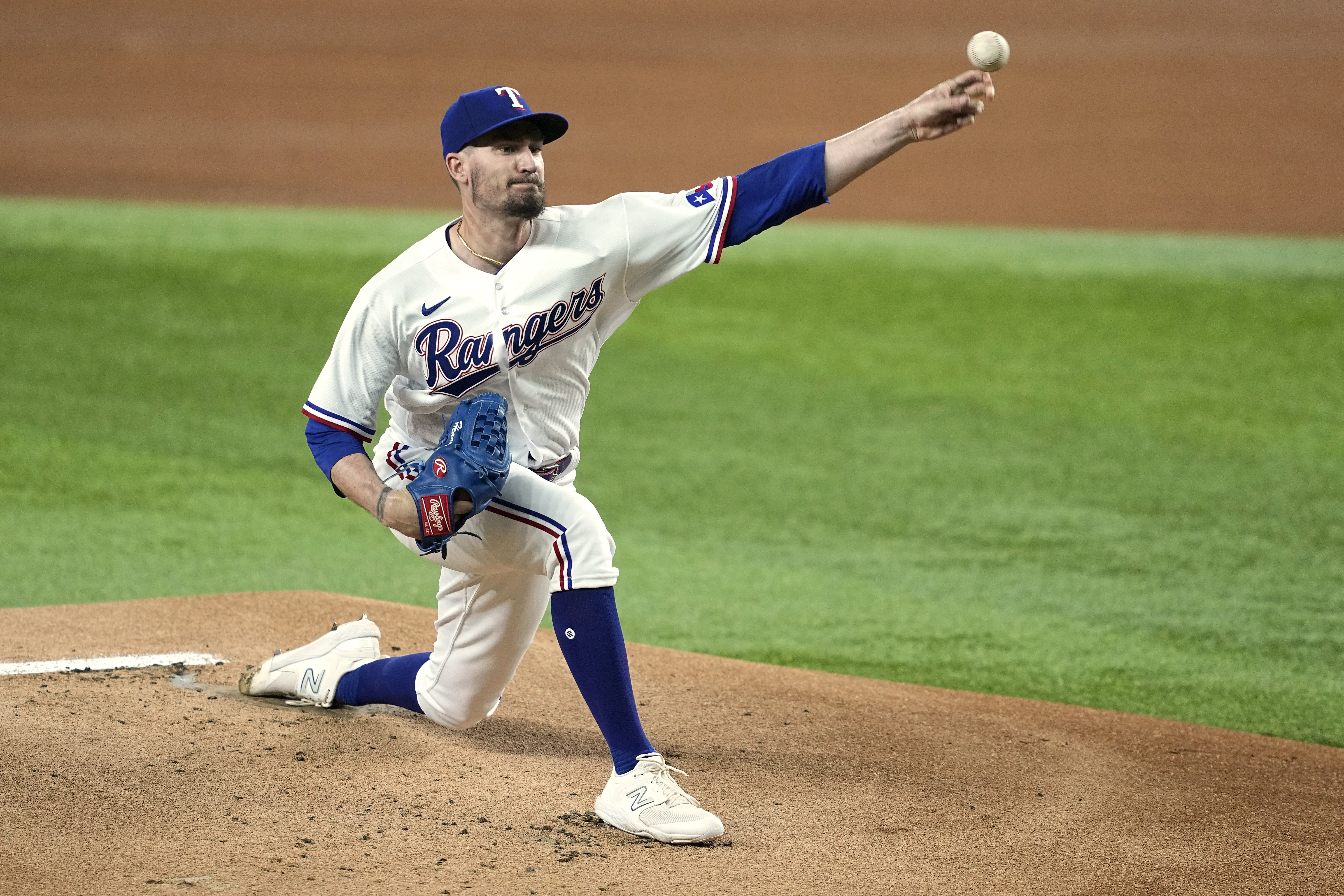 Rangers' Josh Smith got stitches, some swelling after pitch to face