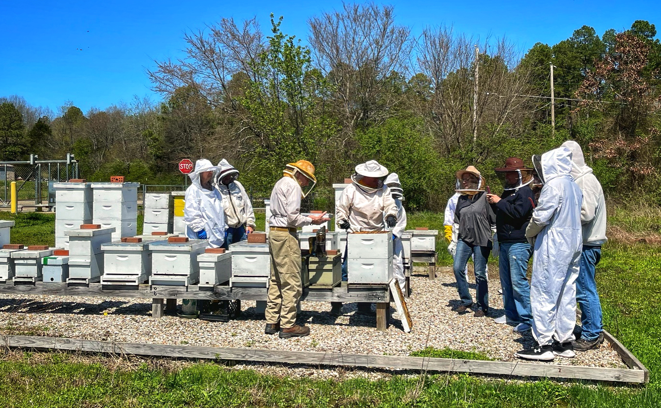 Local beekeepers association conducts class Hot Springs Sentinel Record