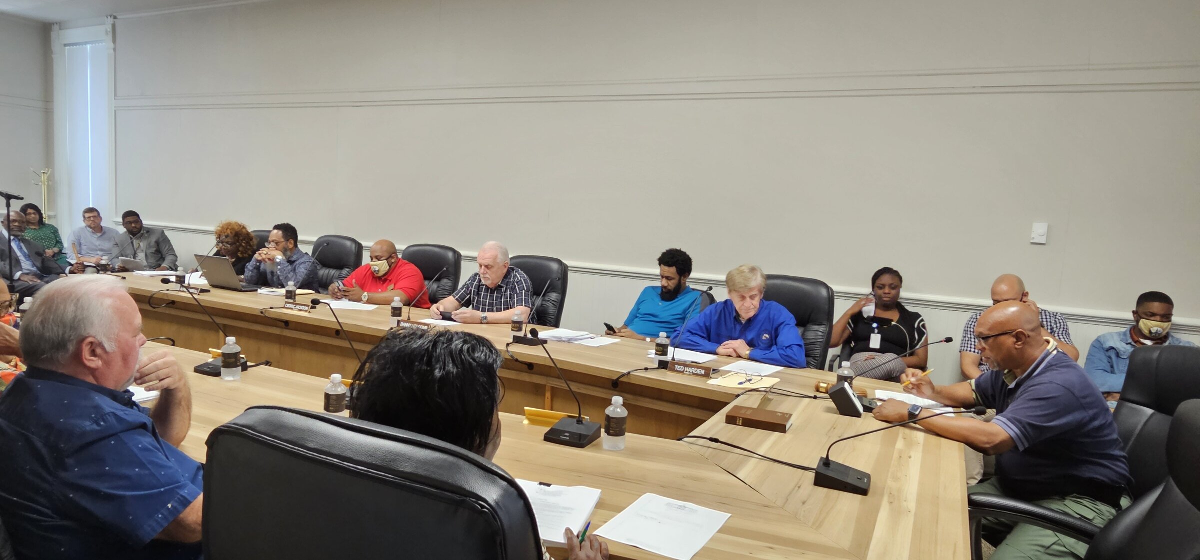 Panel sends two items to Jefferson County Quorum Court