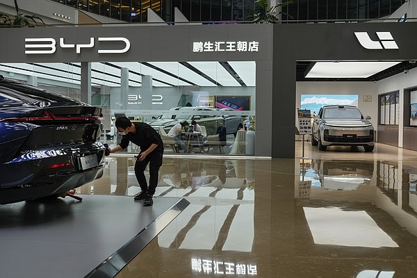 China, West conduct tech war over chips - Vimarsana News