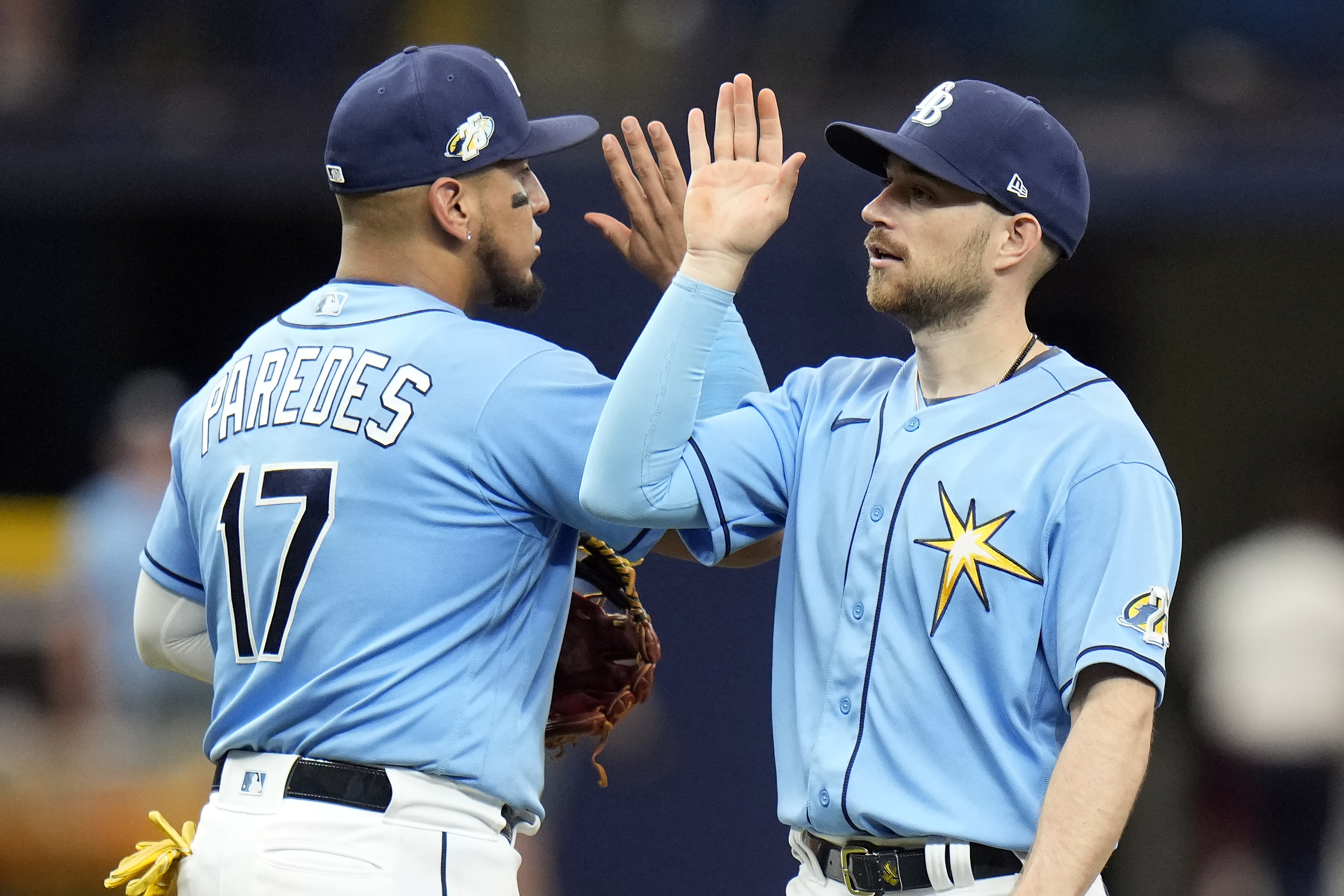 Rays' Wander Franco has unique way of throwing Pirates runner out