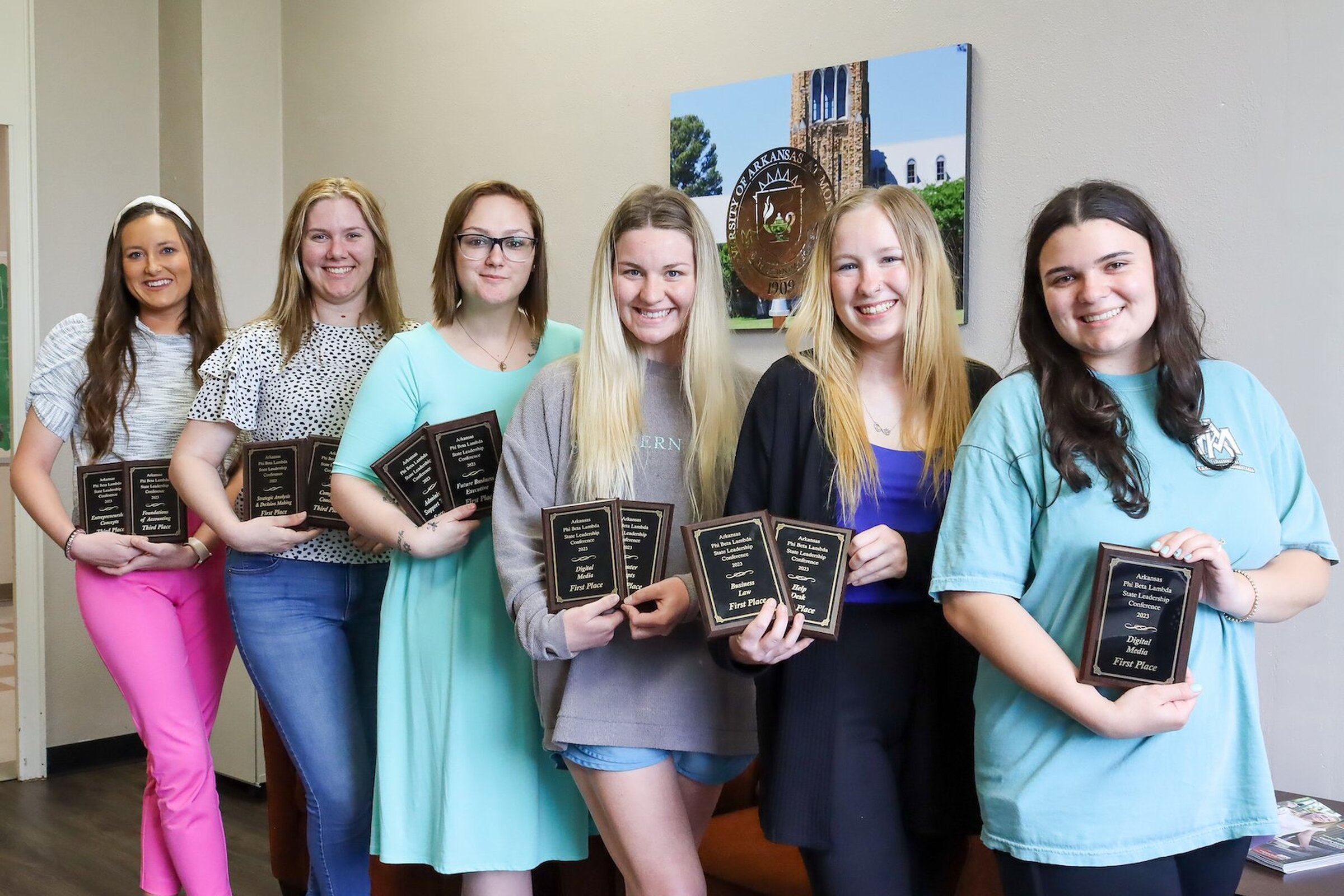 7 UAM students win awards in state contest