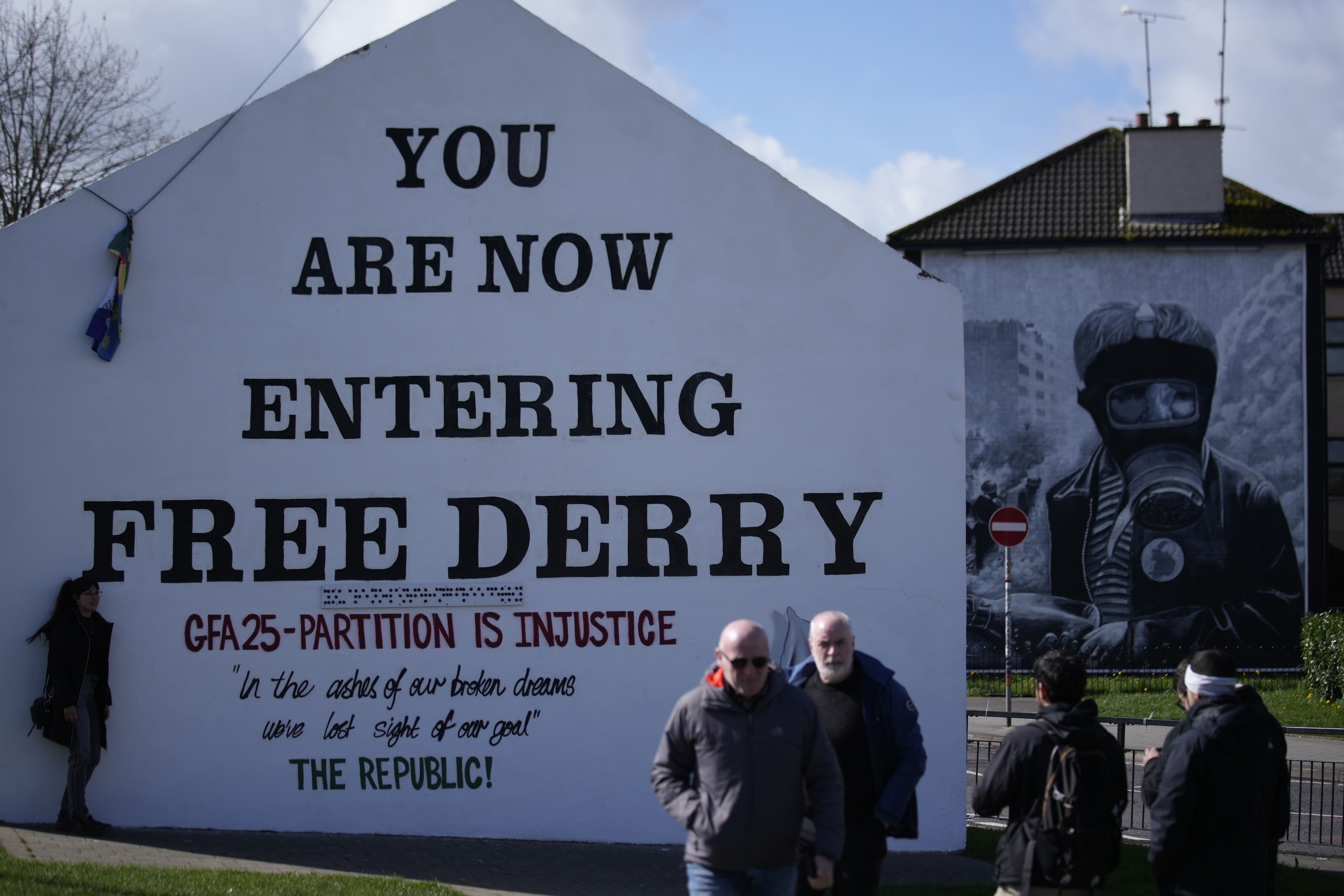 Leader of U.K. marks accords with N. Ireland | The Arkansas  Democrat-Gazette - Arkansas' Best News Source, image size:8640x5760