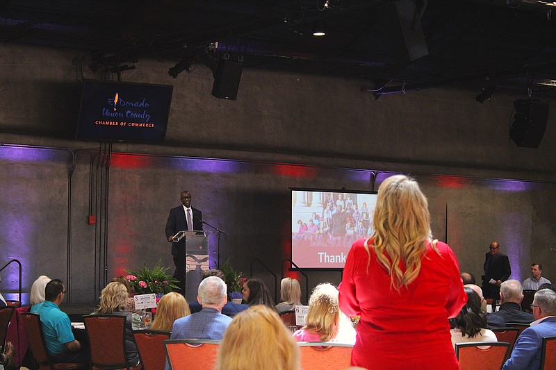 Cindy Langston asks University of Arkansas Chancellor Dr. Charles Robinson about the challenges faced by institutions of higher education during the El Dorado-Union County Chamber of Commerce's annual meeting on Wednesday at the First Financial Music Hall. (Caitlan Butler/News-Times)