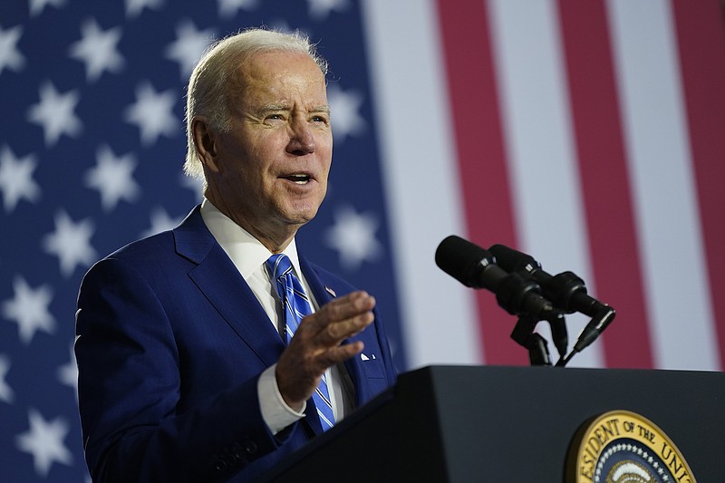 En esta imagen de archivo, el presidente estadounidense Joe Biden habla sobre los planes de su gobierno para proteger la Seguridad Social y el Medicare y rebajar los costos sanitarios, el 9 de febrero de 2023, en la Universidad de Tampa, en Tampa, Florida. (AP Foto/Patrick Semansky, archivo)