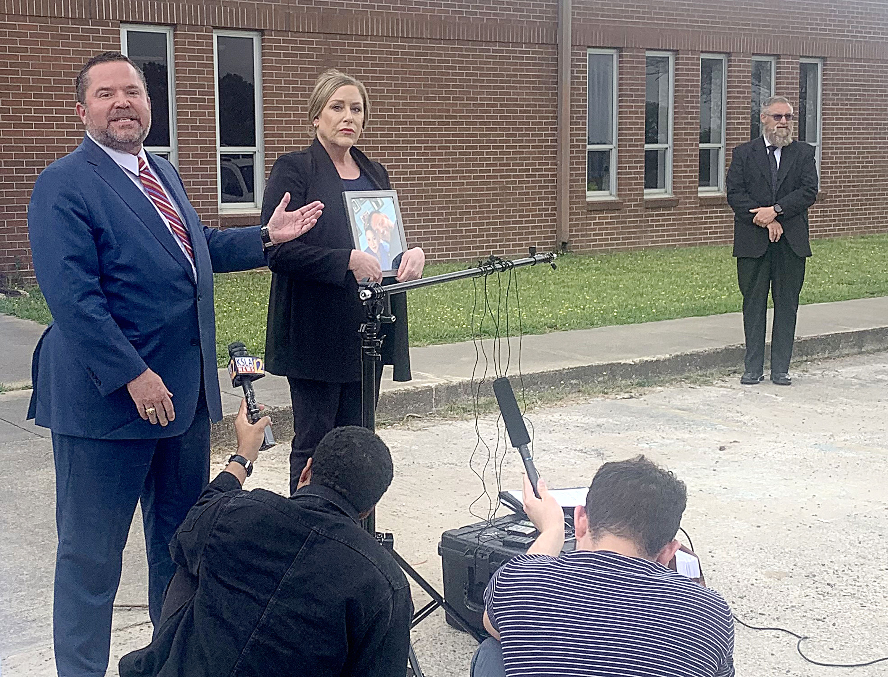 Widow sues McCurtain County, Oklahoma, over 2022 death of her husband - Vimarsana News