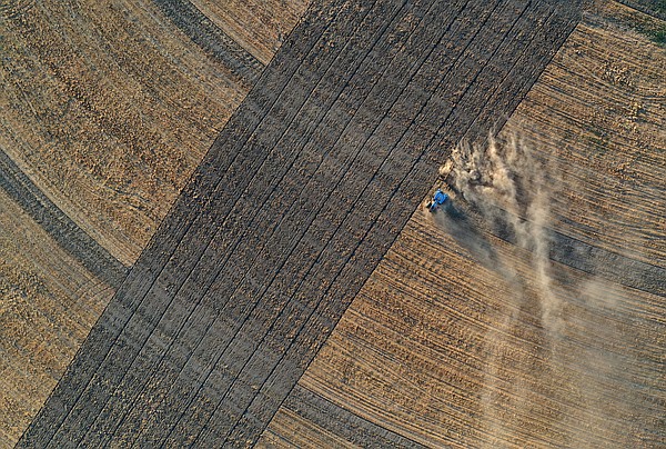 Amid technology worries farm sector still eyes its potential Amid technology worries farm sector still eyes its potential