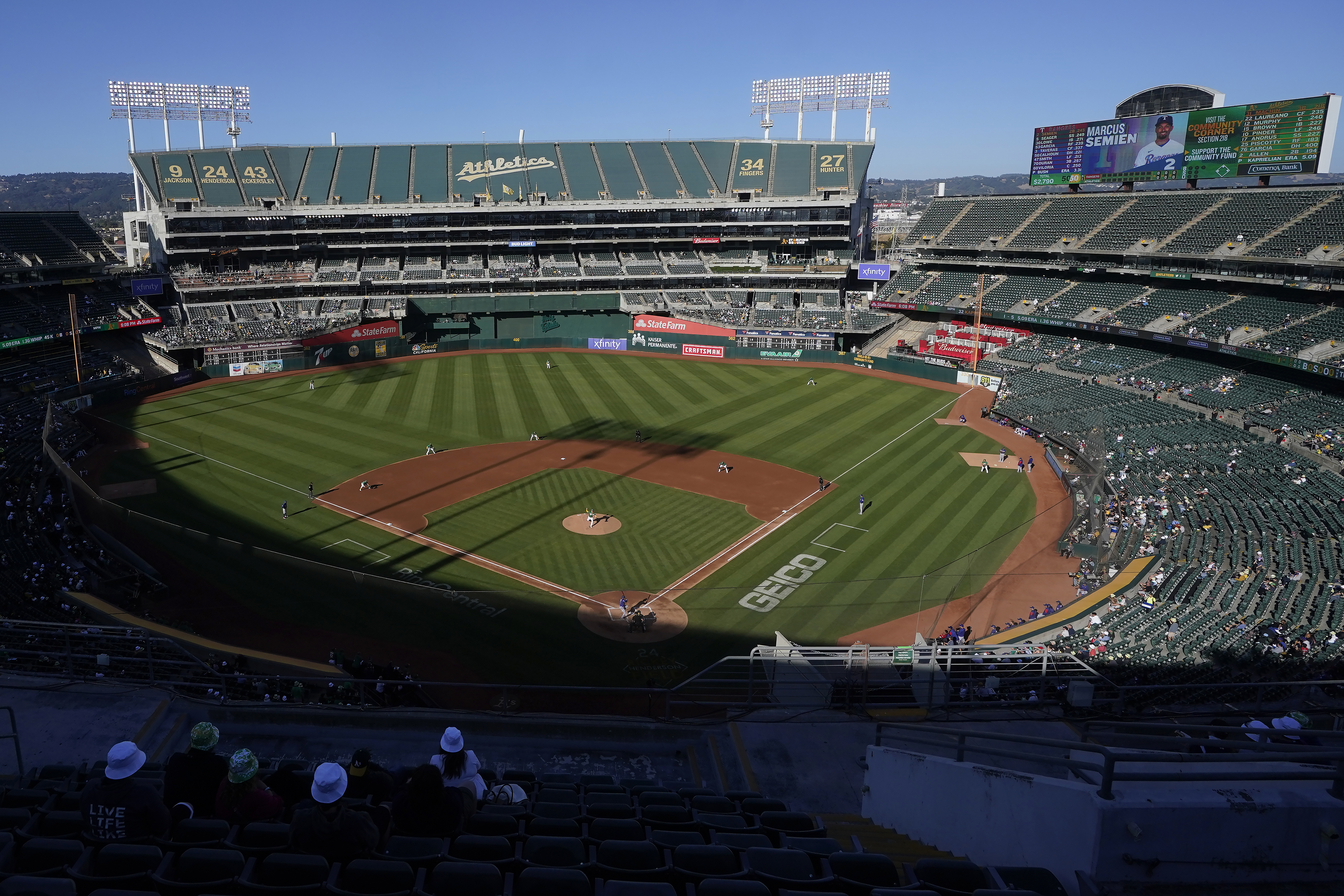 Monday night's A's game in Oakland had smallest crowd since 1979