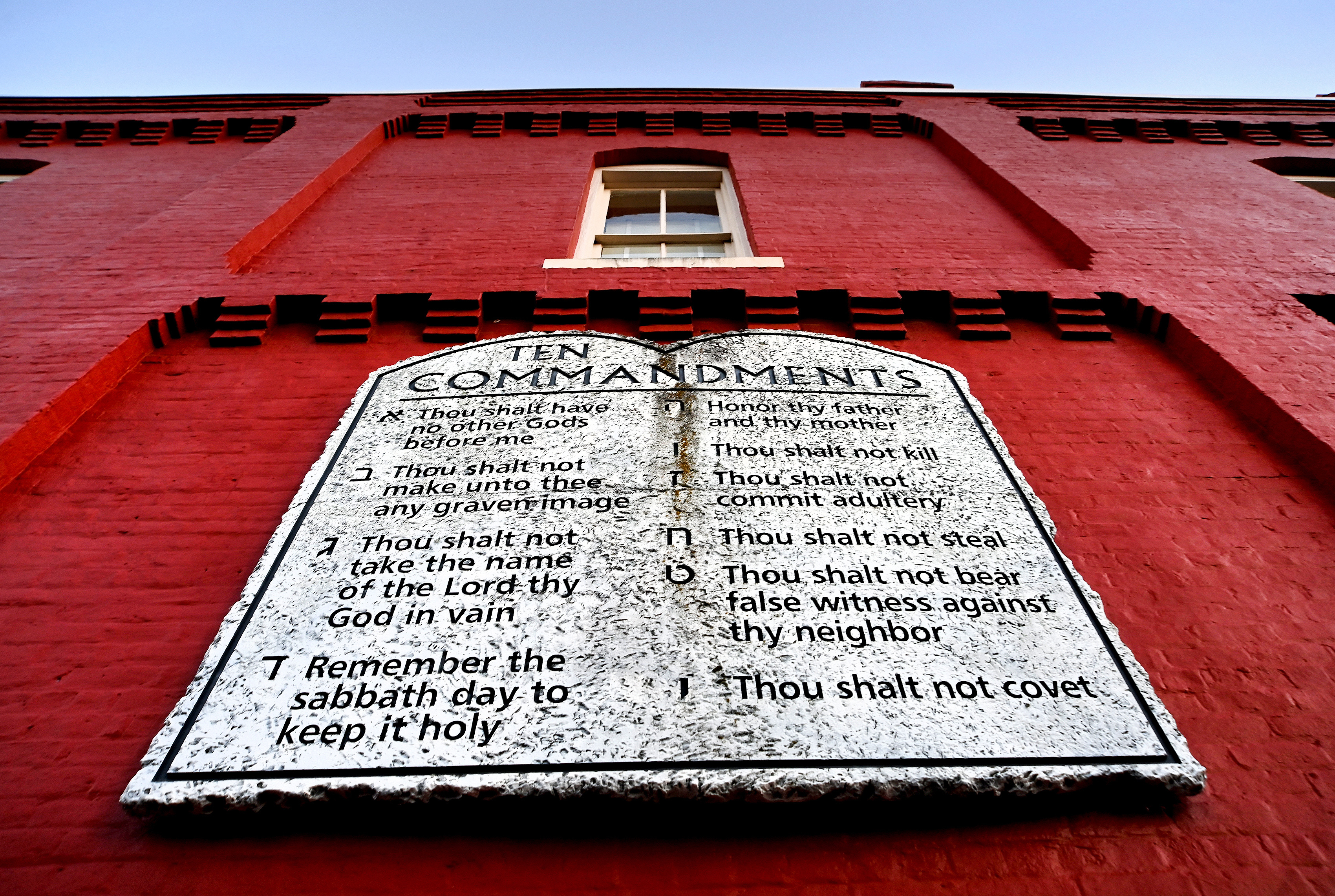 Texas bill would require Ten Commandments in public school classrooms - Vimarsana News