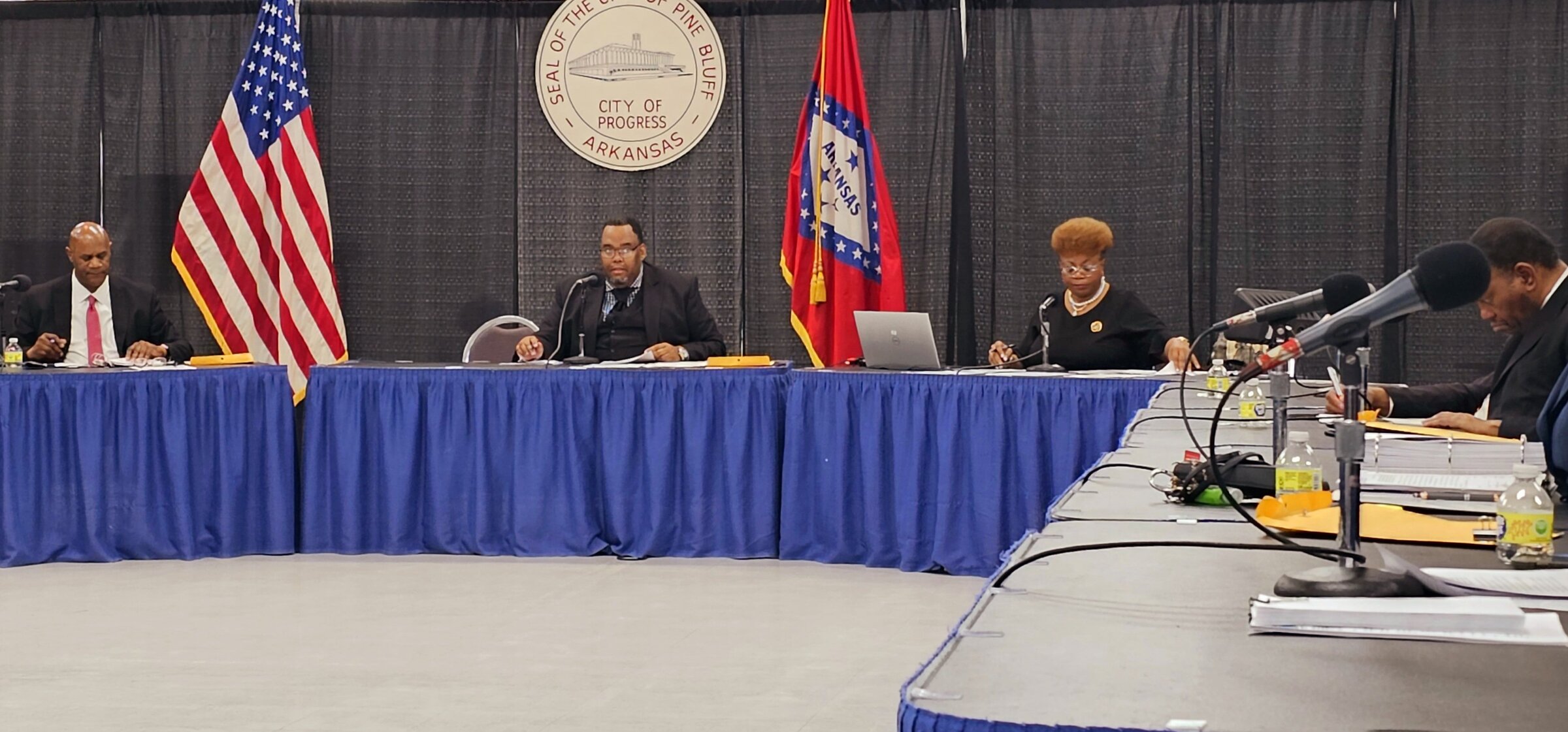 Council enlists course caretaker