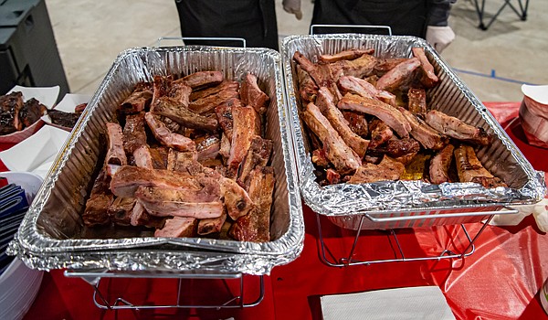 Competitors rib each other over barbecue - Vimarsana News