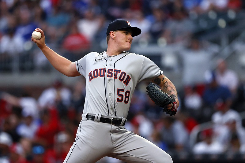 Alvarez's RBI double in 9th lifts Astros to 2-1 win over Sox