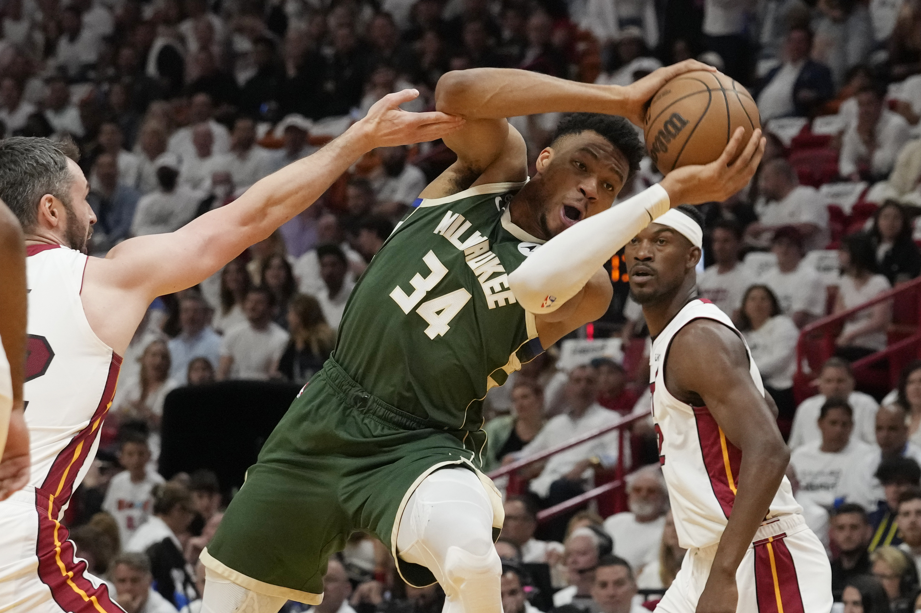 Jimmy Butler scores 56 as Heat stun Giannis, Bucks, 119-114, in Game 4