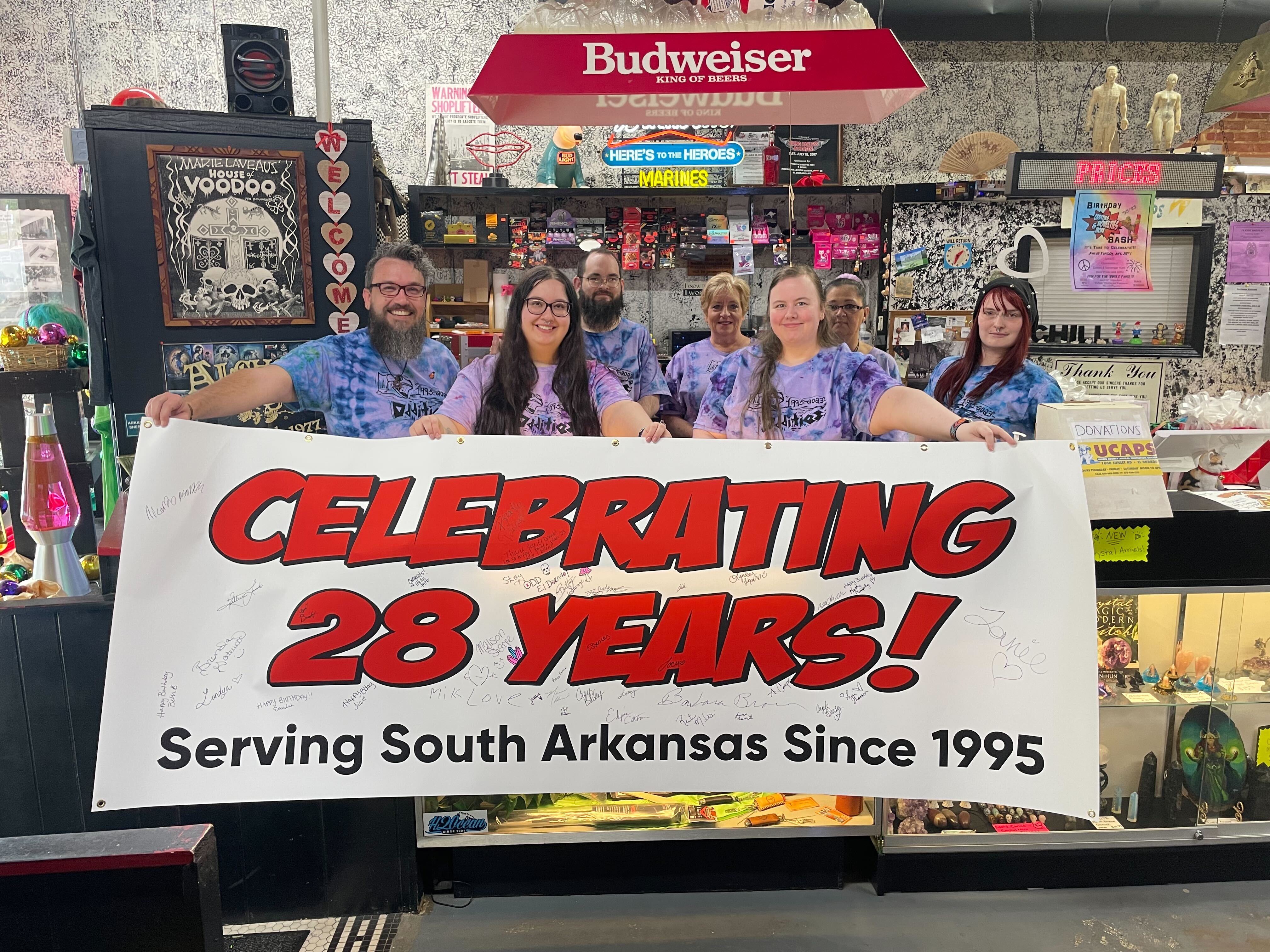 PHOTO: Oddities celebrates 28 years in business - Vimarsana News