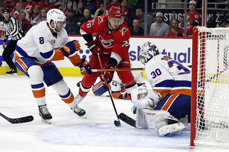 NHL playoffs: Hurricanes defeat Islanders to take 2-0 series lead