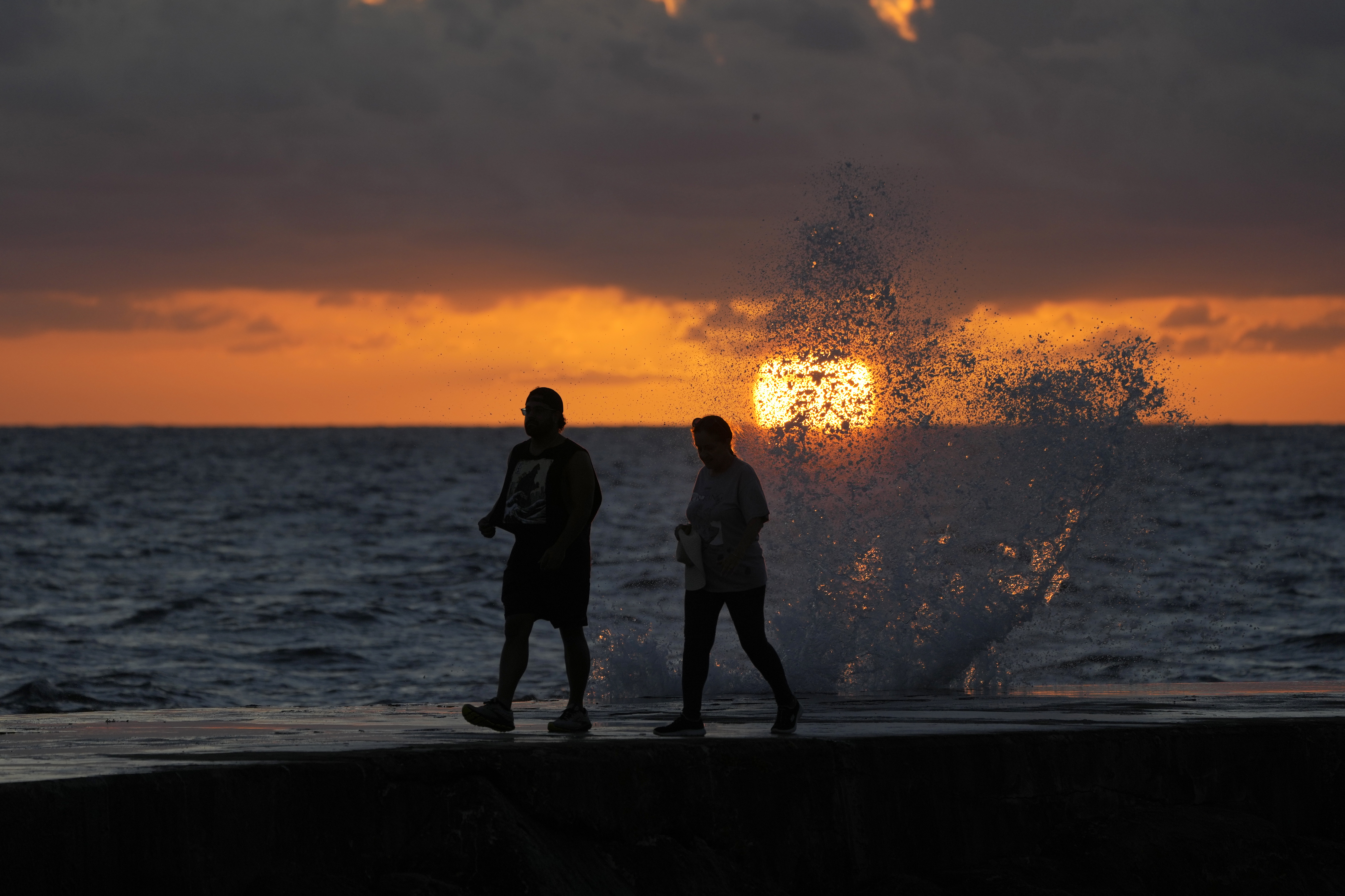 Earth in hot water? Worries expressed over sudden ocean warming spike - Vimarsana News