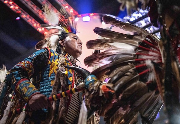 Thousands gather for NM powwow