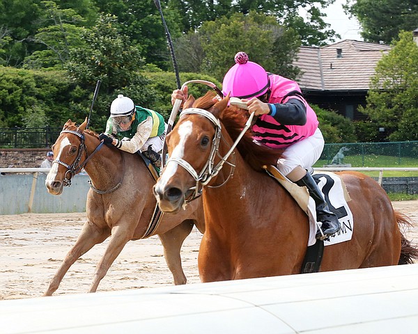 Coastal Charm, Ryvit get third wins of season at Oaklawn - Vimarsana News