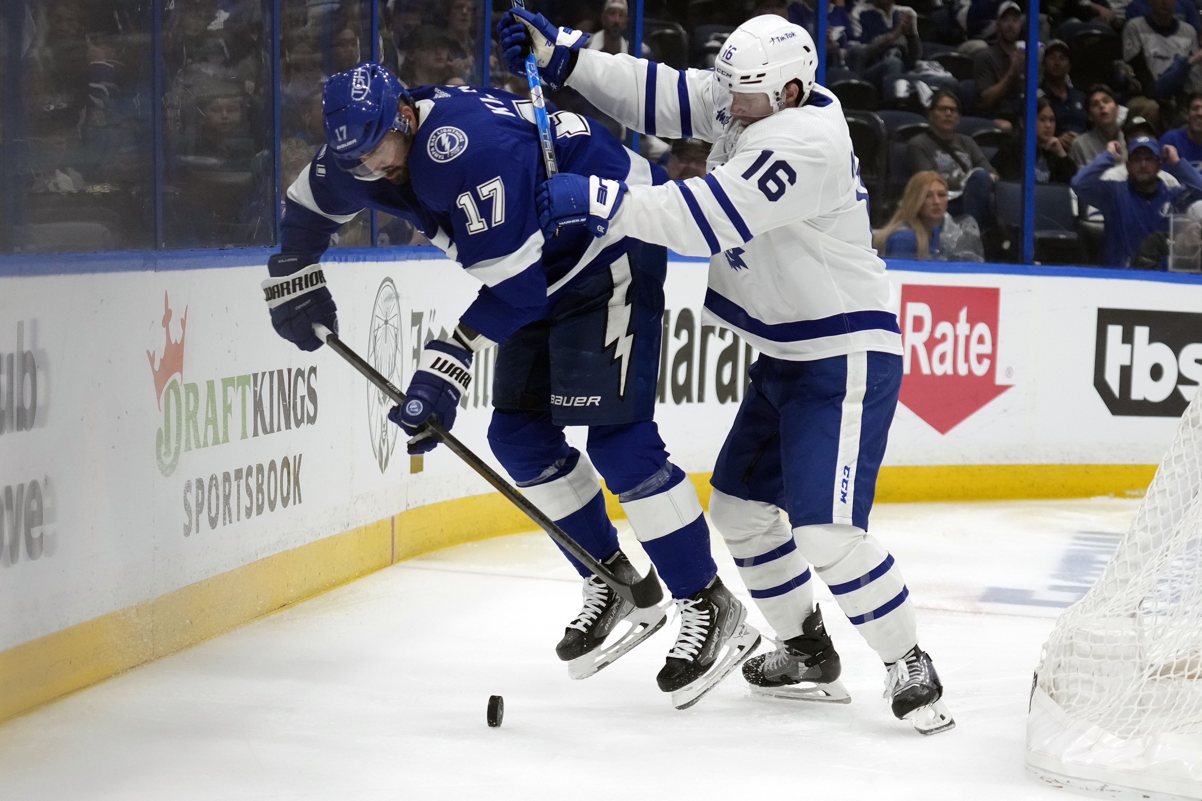 Lightning top Leafs, force Game 6