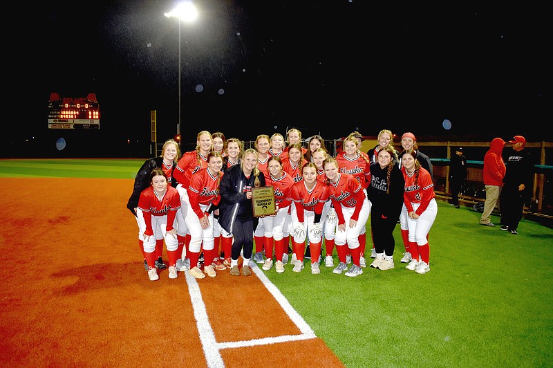 Lady Blackhawks’ rally late, come up short; Finishes as District 4A1