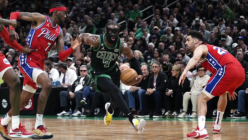 76ers, Harden top Celtics in Game 1