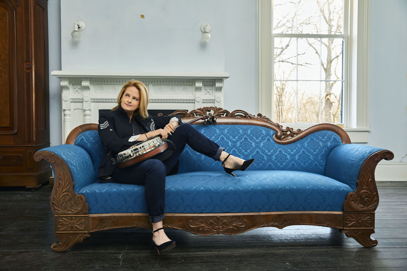 FreshGrass: Alison Brown digs up banjo's roots on new CD - Vimarsana News