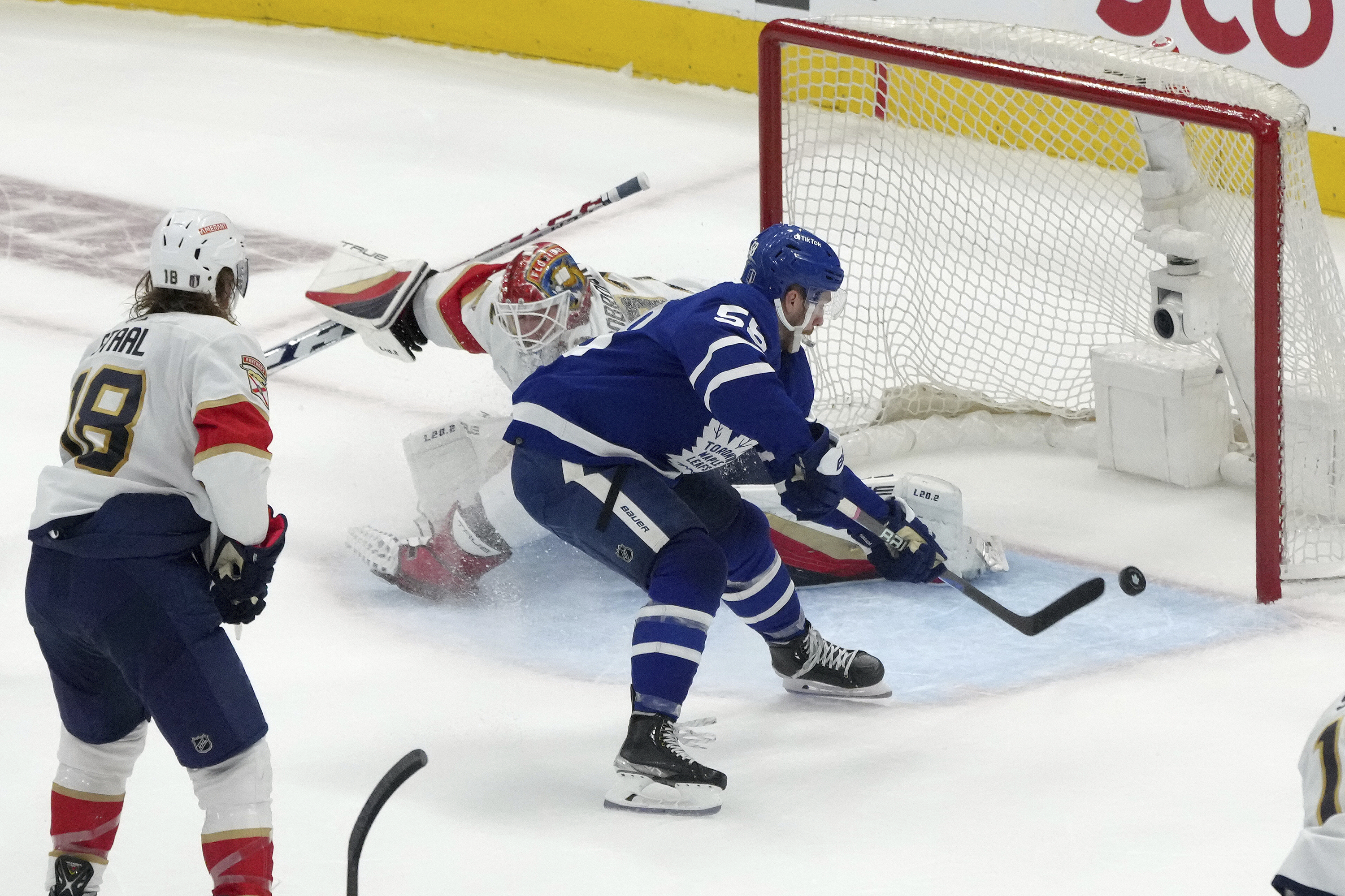 Sergei Bobrovsky, Panthers top Maple Leafs to take Game 1 of series