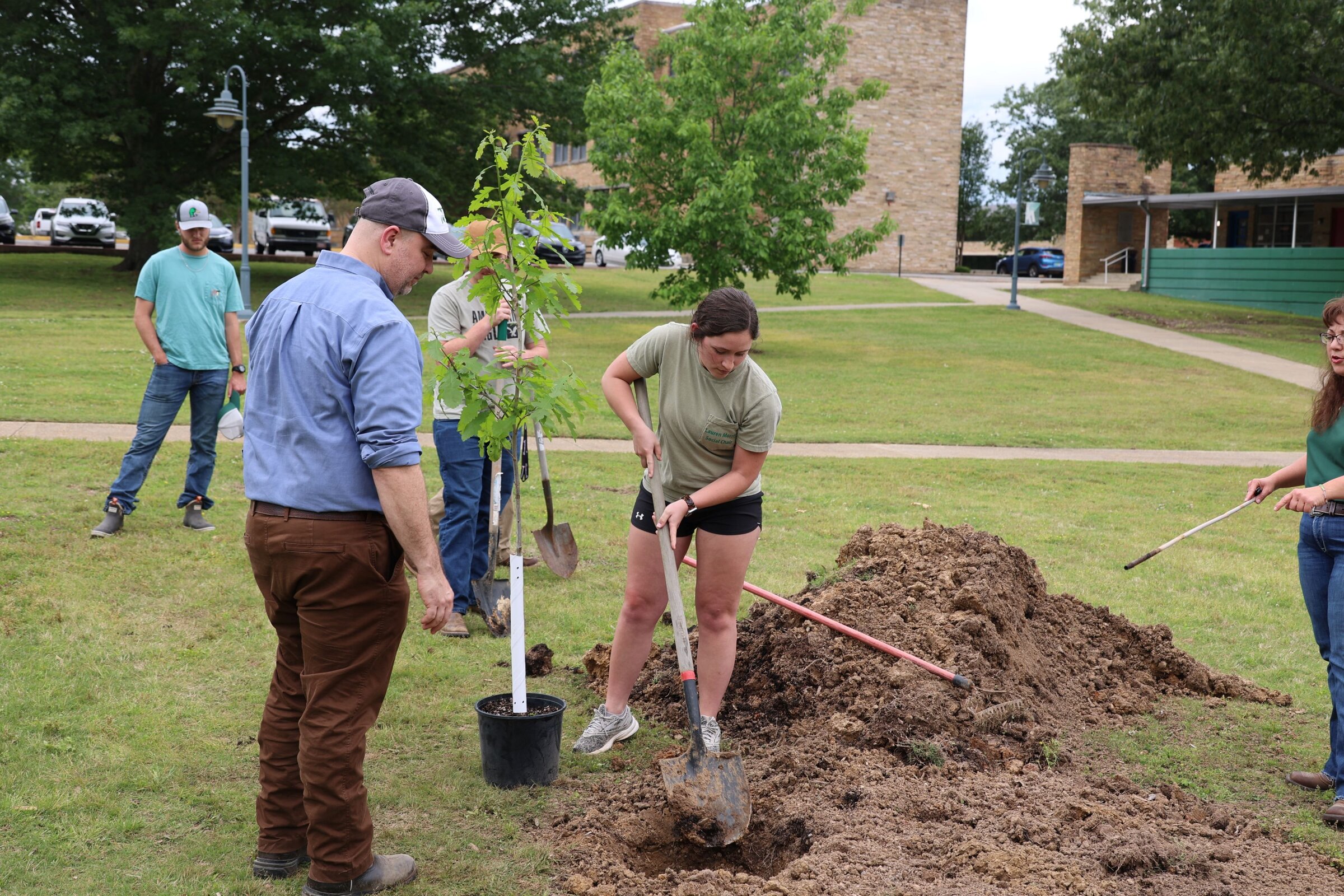 UA Monticello celebrates Arbor Day