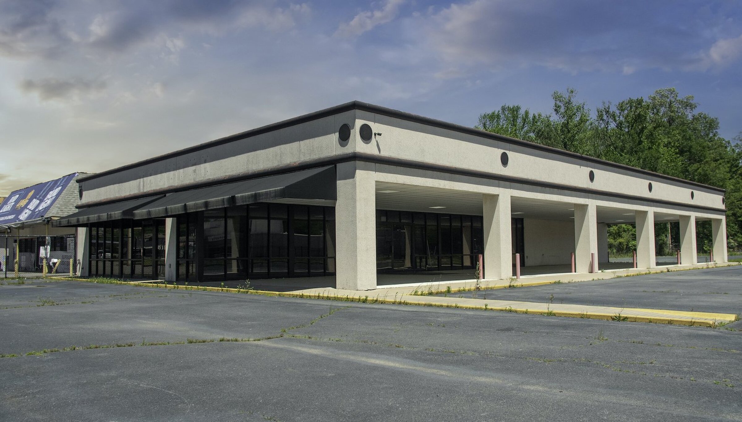 Co-working space going to former car dealership