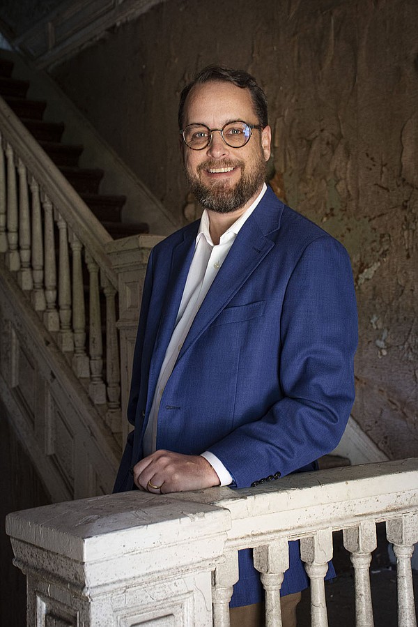 Profile: David Robinson believes in new life for old structures, neighborhoods - Vimarsana News