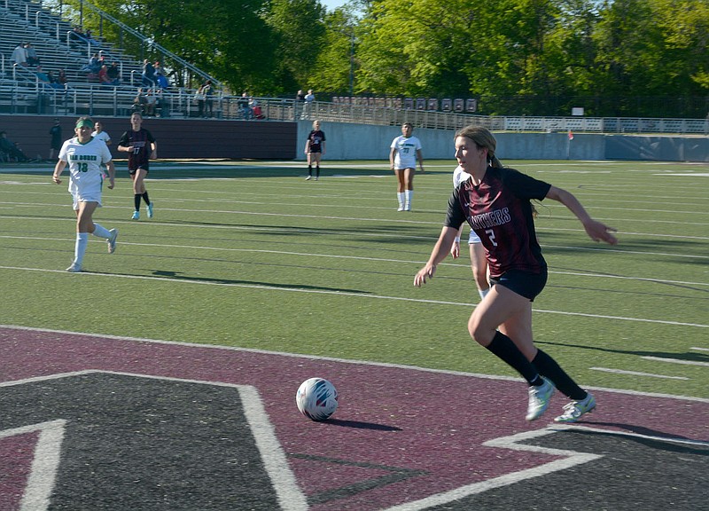 Graham Thomas/Herald-Leader
Siloam Springs senior Anna Wleklinski drives toward the Van Buren goal during the Lady Panthers' final home match on Tuesday, May 2, at Panther Stadium. Siloam Springs is scheduled to play in the Class 5A state tournament at 10 a.m. Thursday in Jonesboro.