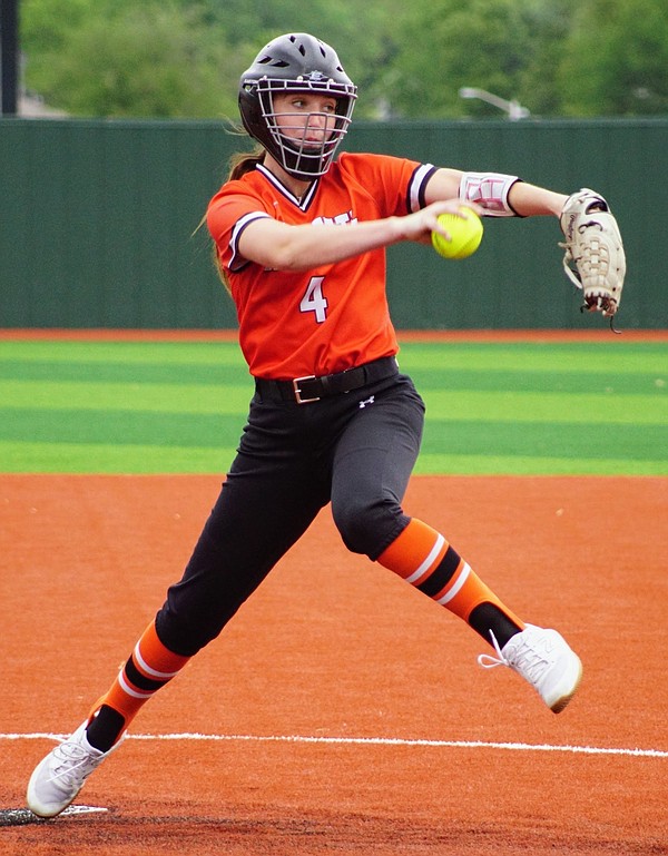 SOFTBALL Broken jaw fails to keep Gravette pitcher Handle off the