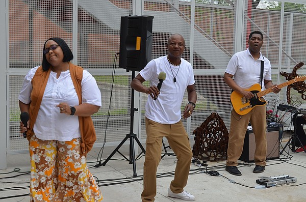 Live@5 featured Platinum Hitz Band - Vimarsana News