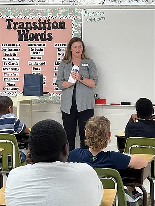 Farmers Bank & Trust visits McNeil, Taylor, Emerson schools during ...