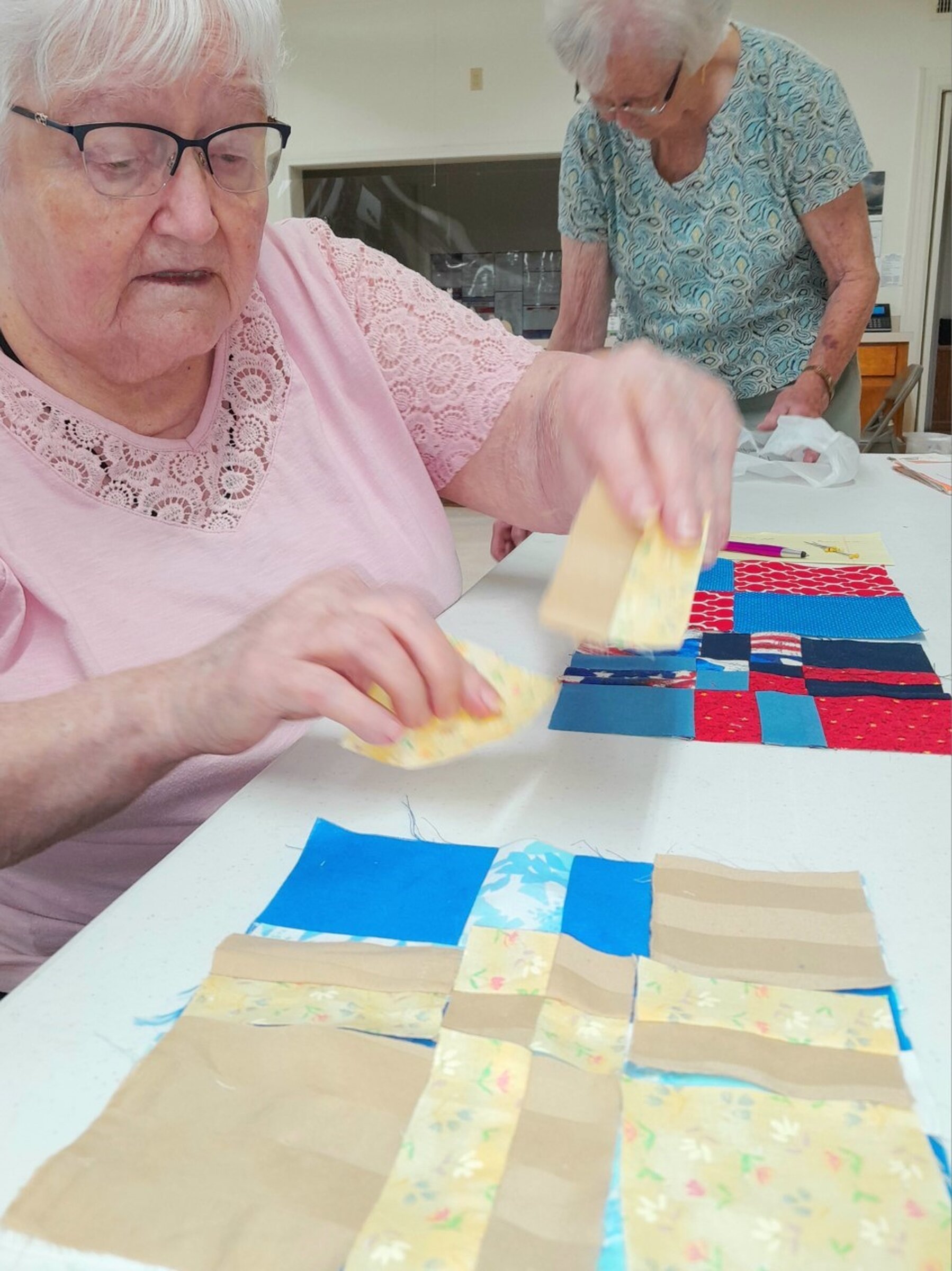 Stuttgart quilt group holds Sit n’ Sew
