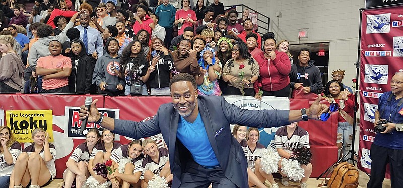 Keynote speaker and actor Lamman Rucker delivers a message of anti-bullying, mental health and the importance of fatherhood during Stuttgarts Nonviolence Youth Summit. (Pine Bluff Commercial/Eplunus Colvin)