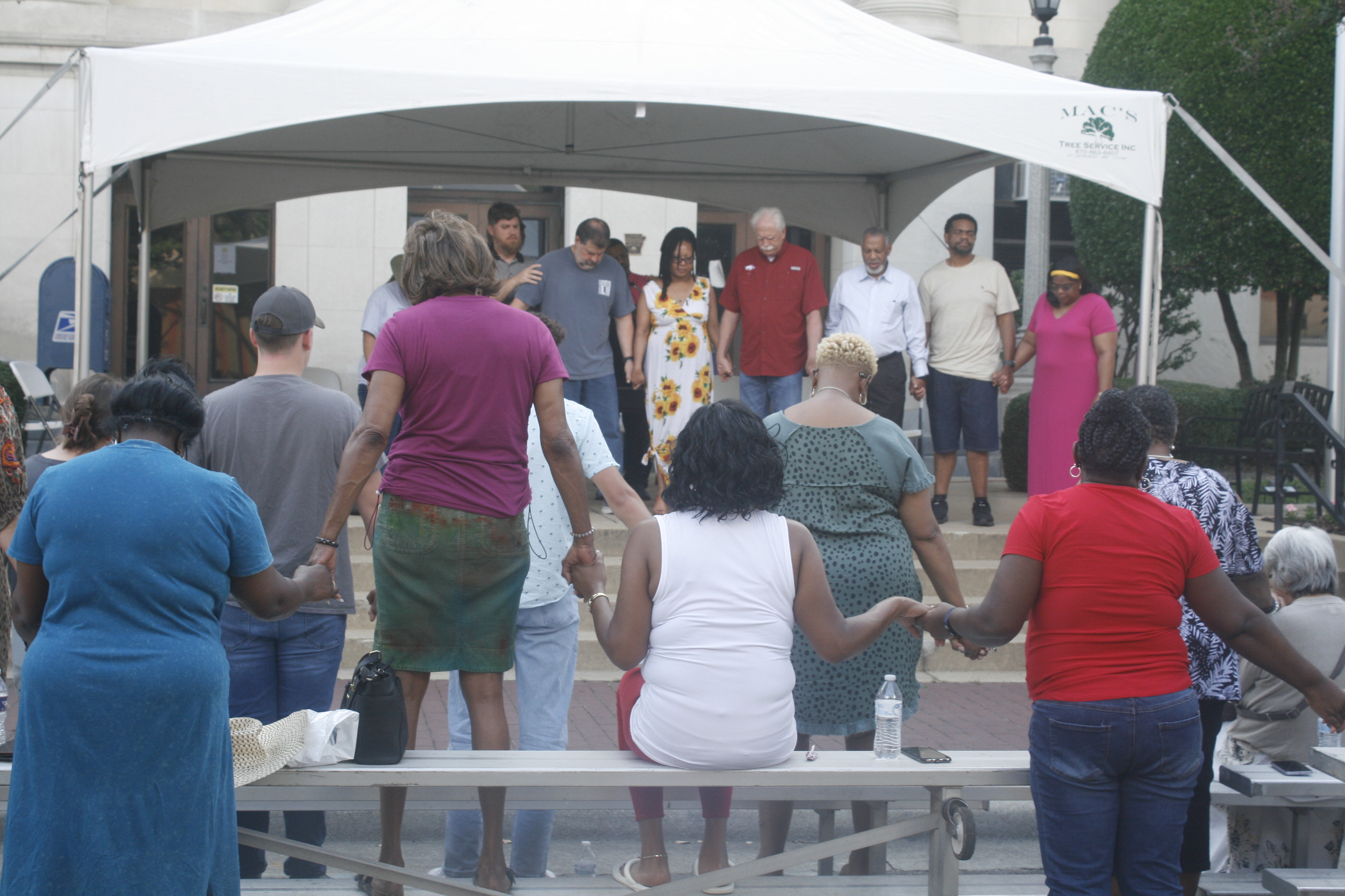 Prayer rally held to unify community | El Dorado News