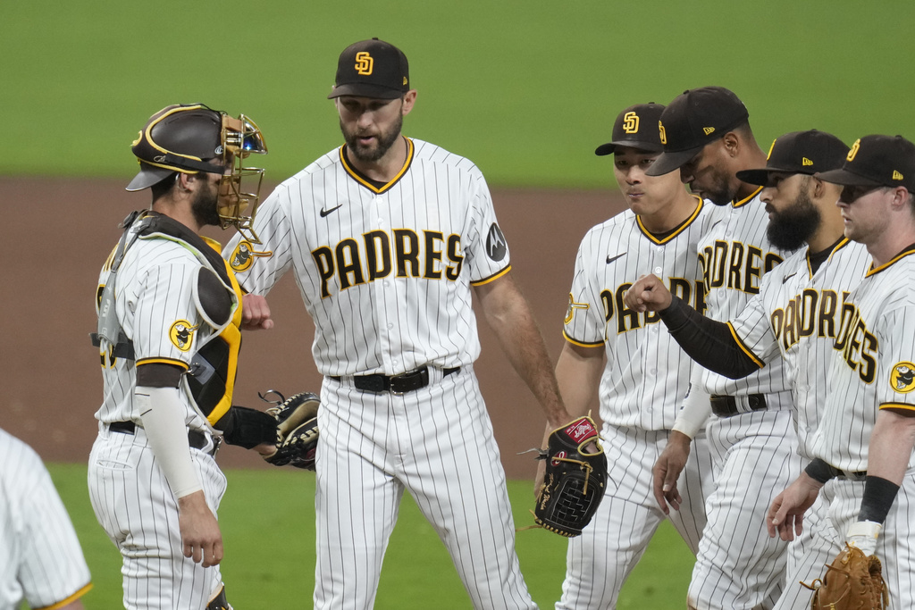 Padres pitcher Michael Wacha loses no-hitter in 8th against Royals