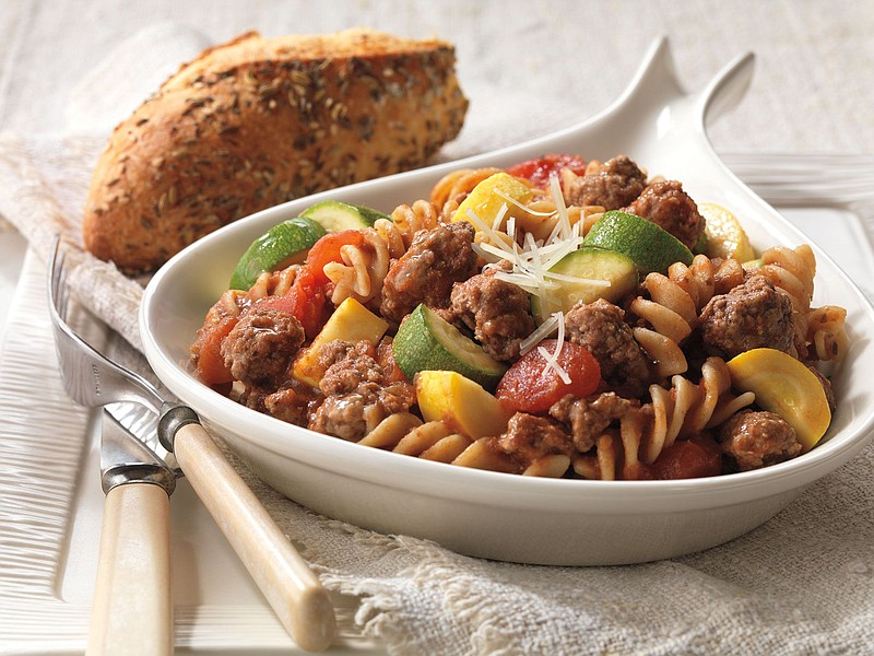 Ground Beef and Pasta Skillet Primavera
(Courtesy of Cattlemens Beef Board)